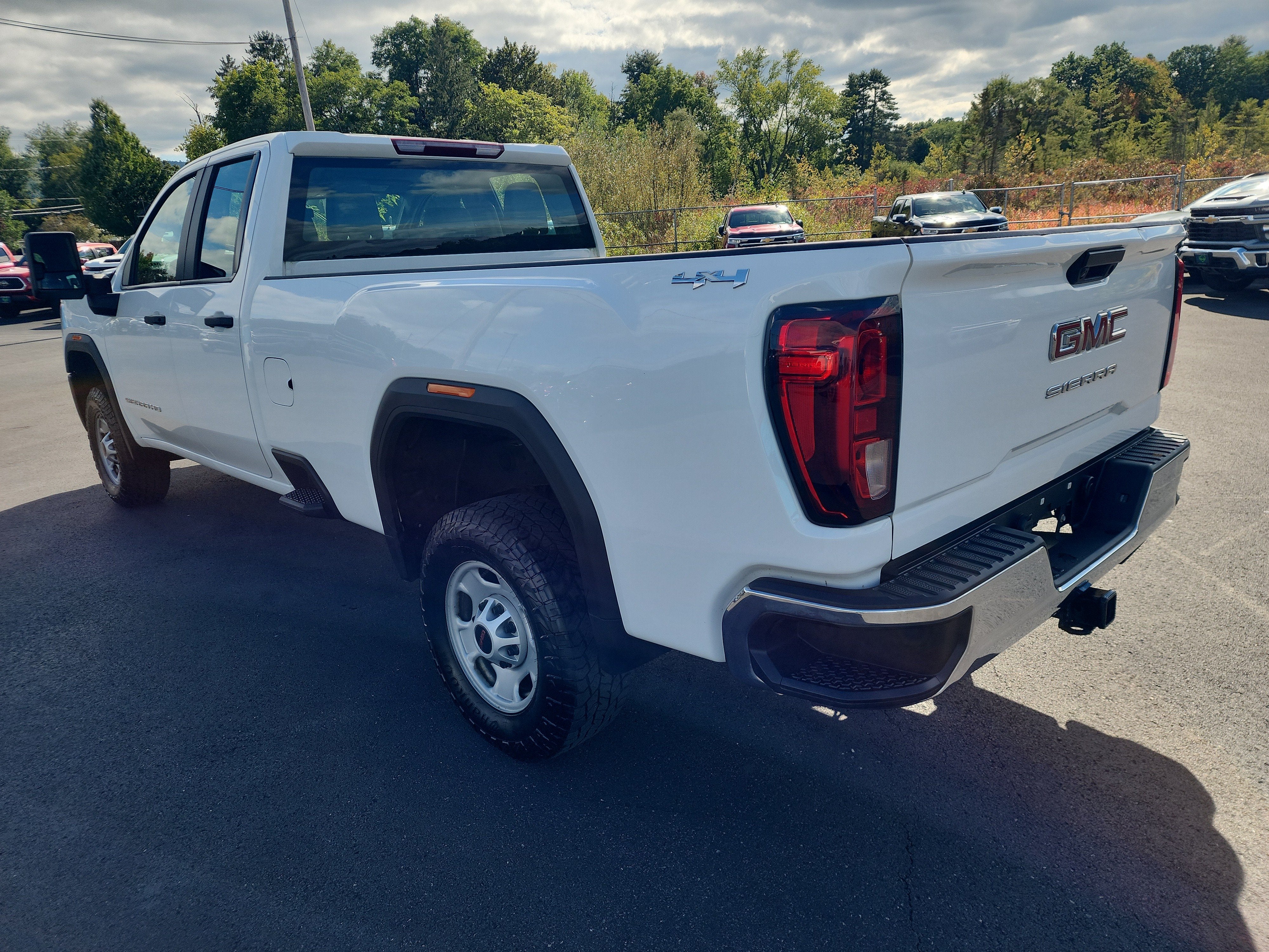 2024 GMC Sierra 2500 HD Pro
