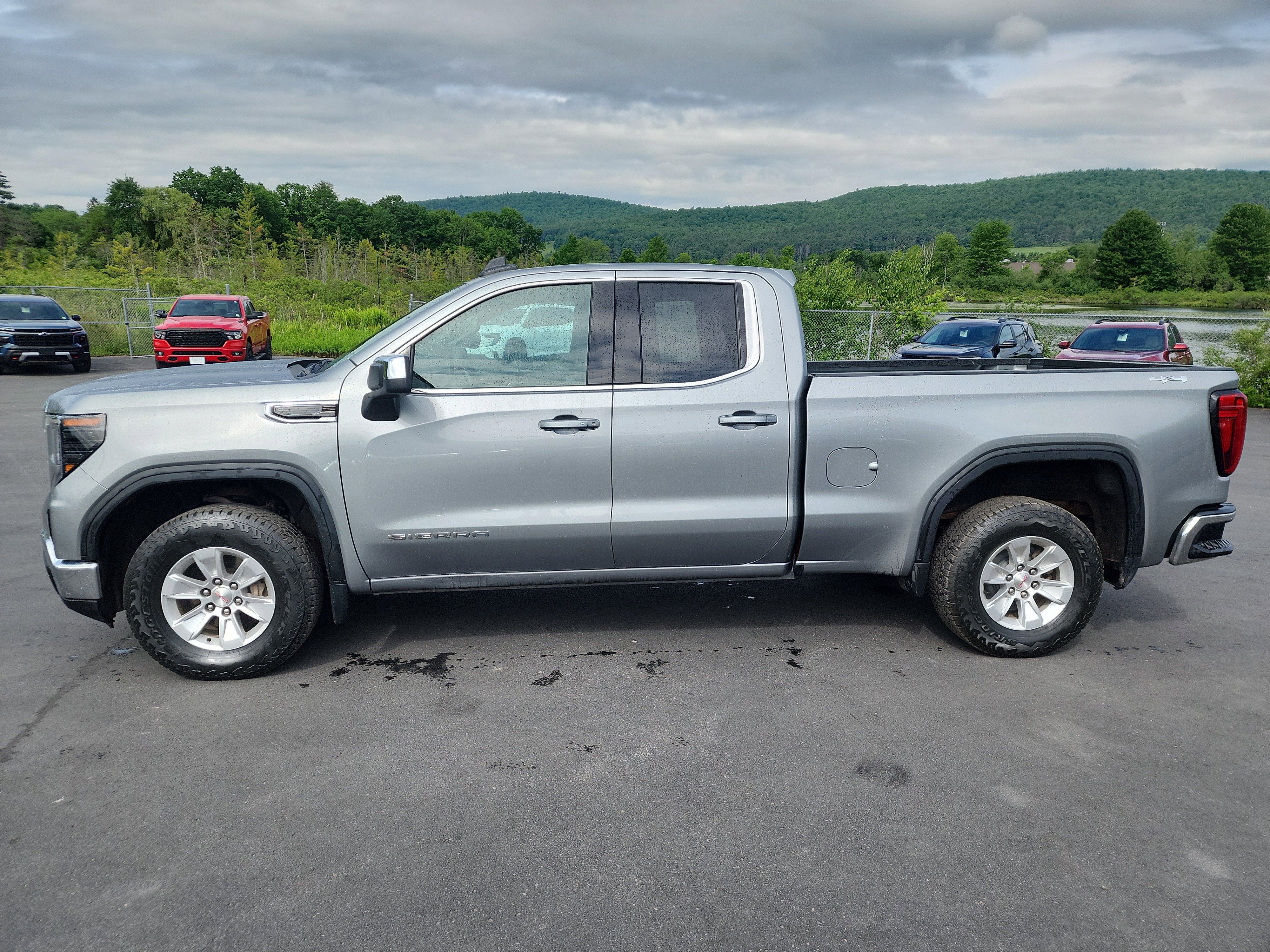 2023 GMC Sierra 1500 SLE