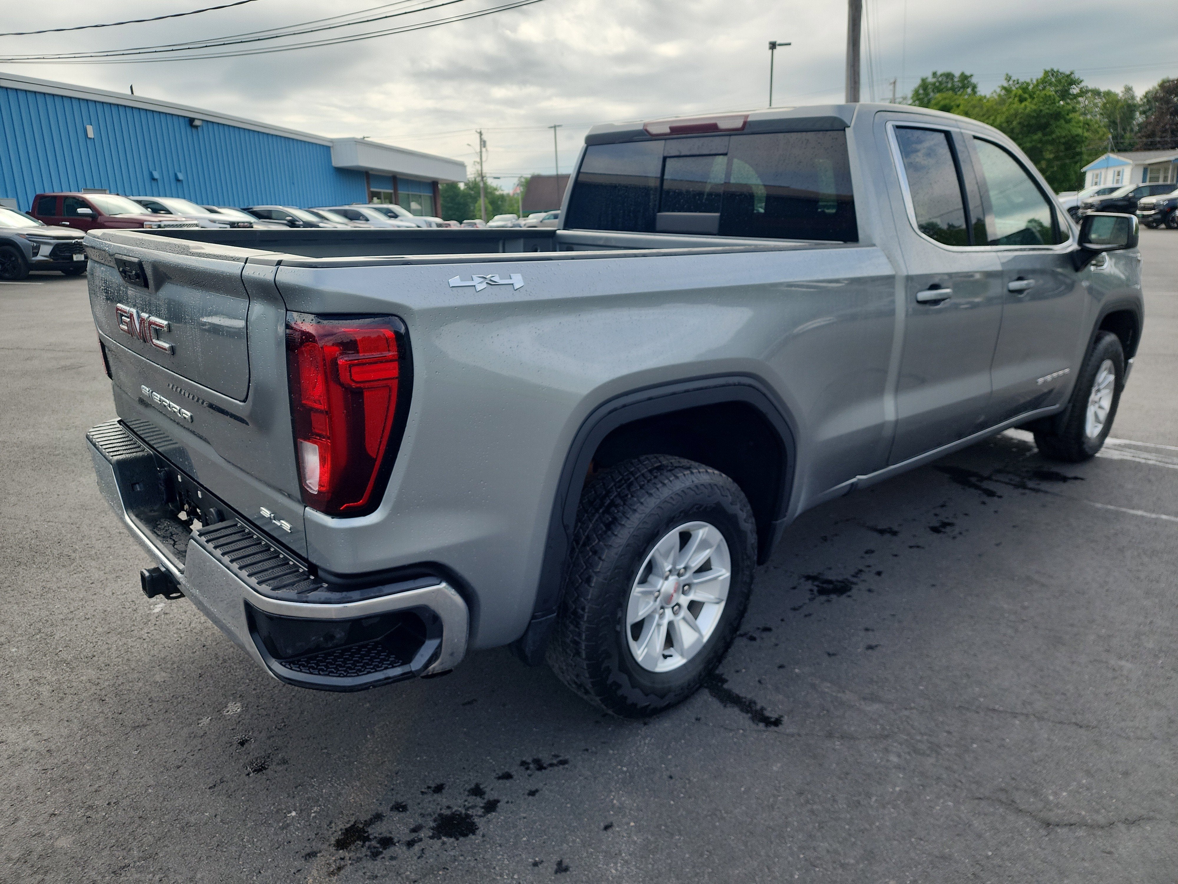 2023 GMC Sierra 1500 SLE