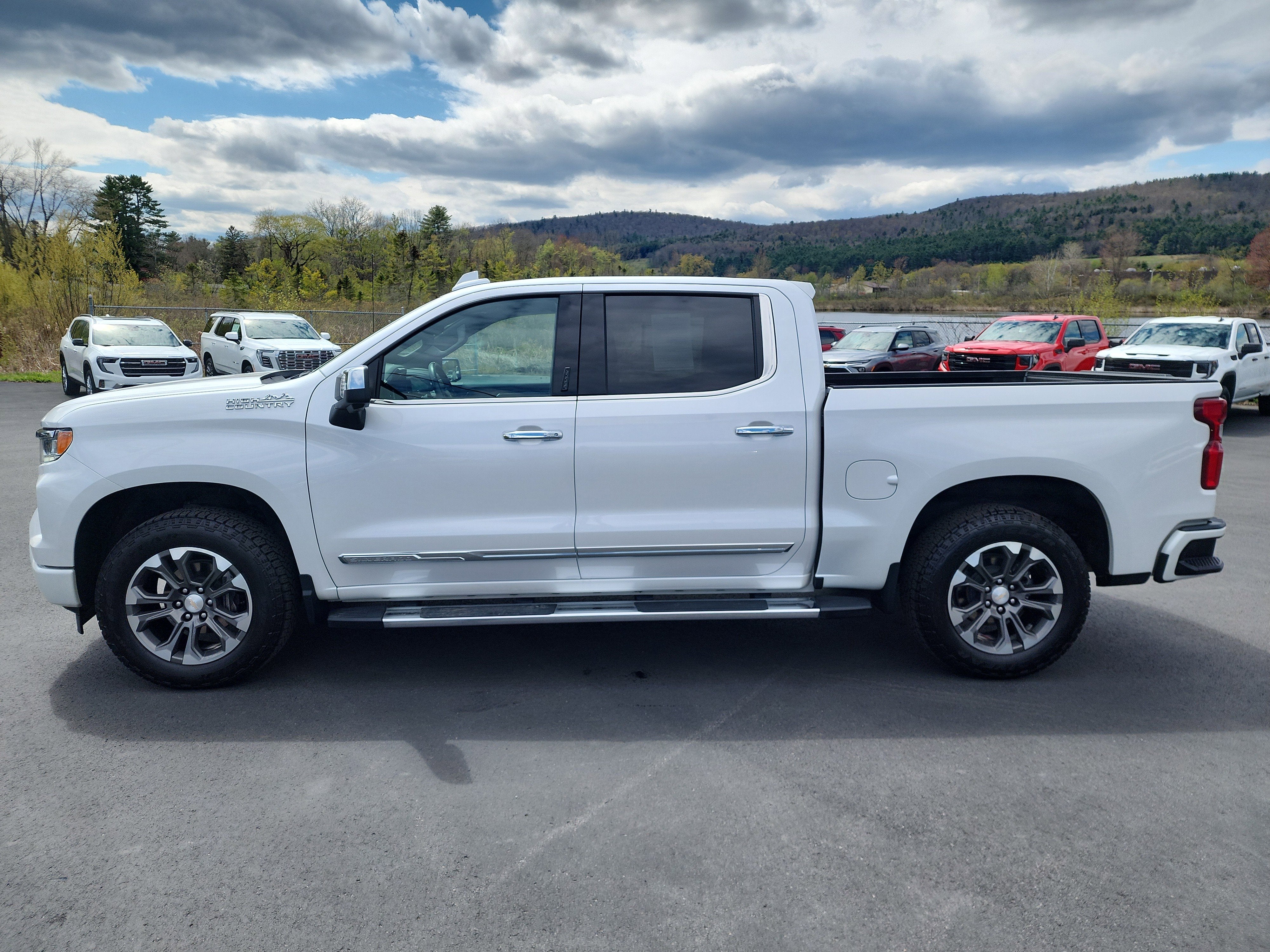 2023 Chevrolet Silverado 1500 High Country