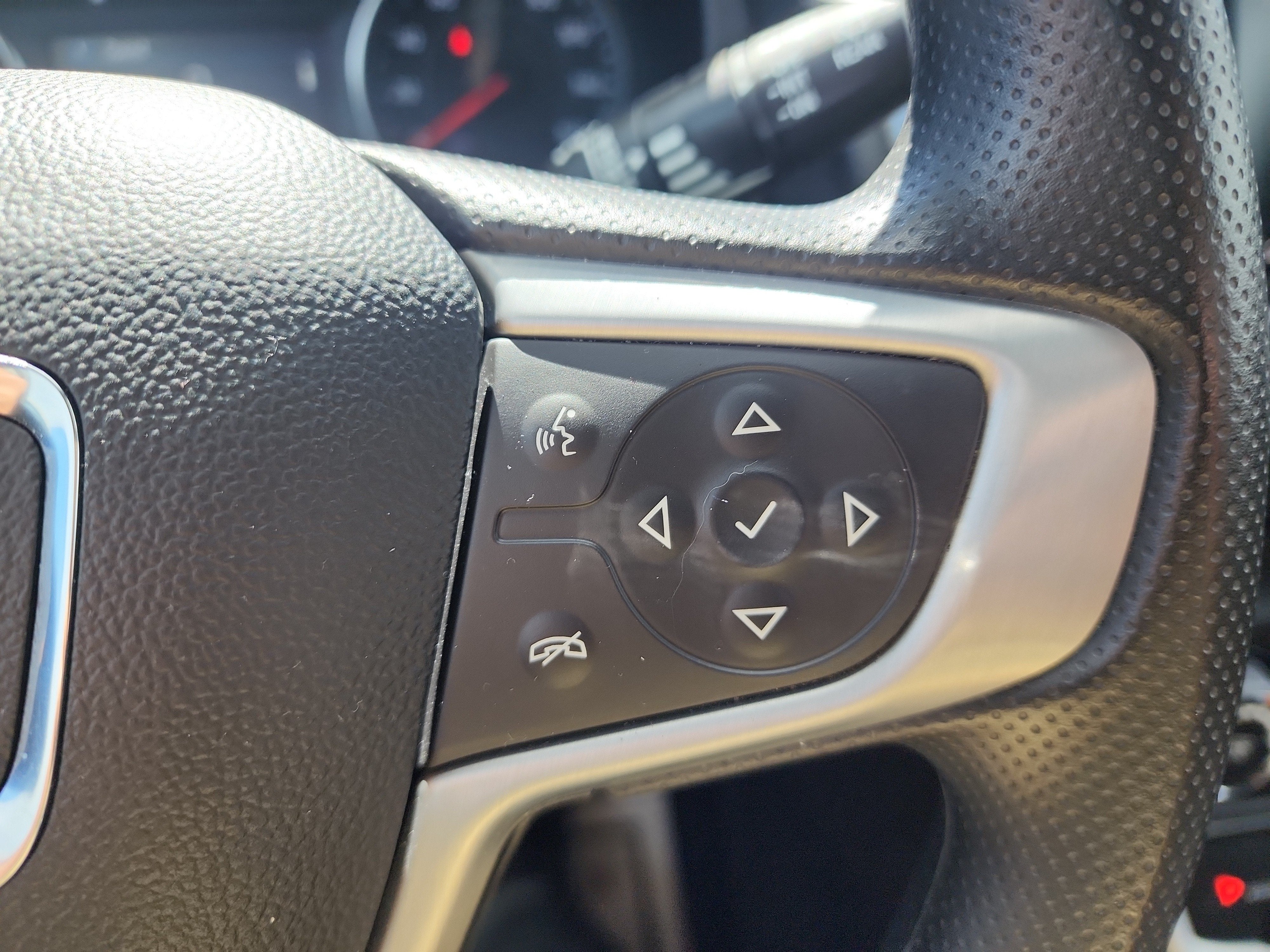 2024 GMC Terrain SLE - Photo 17
