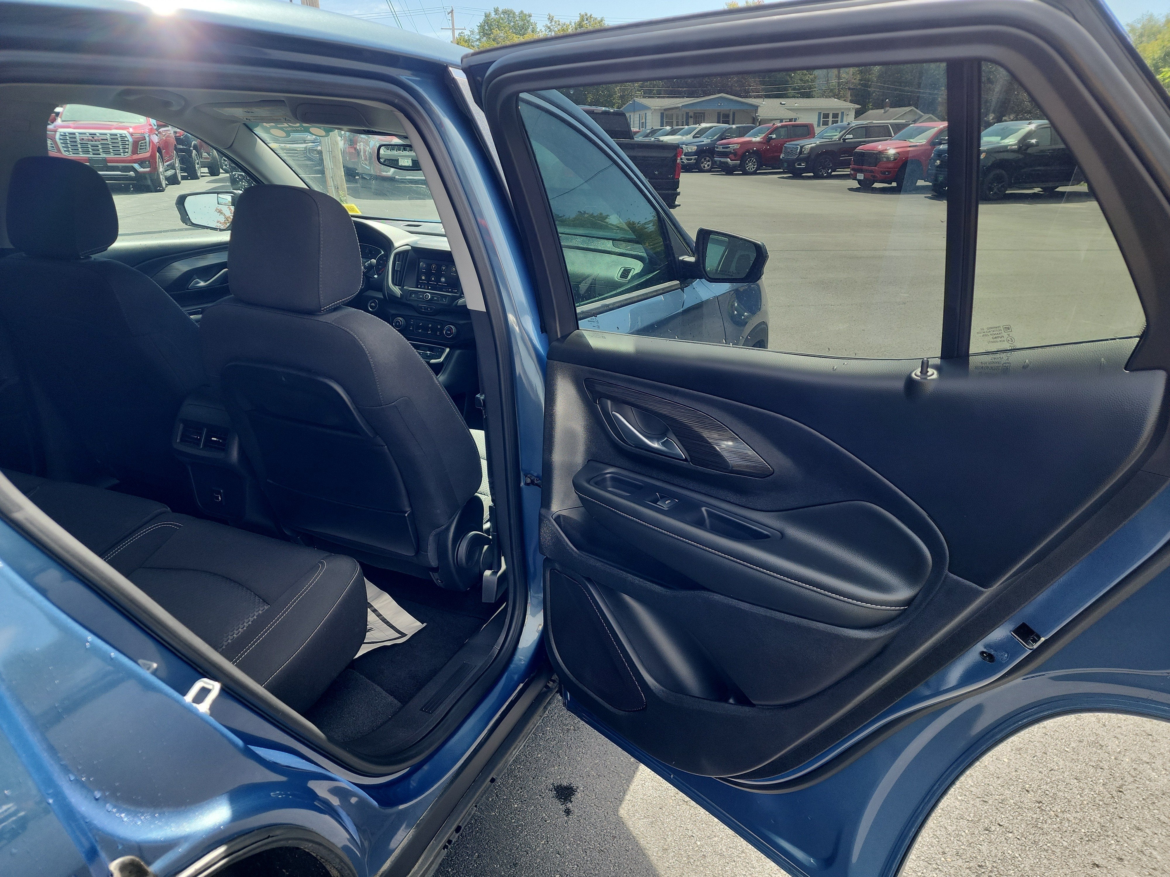 2024 GMC Terrain SLE - Photo 28