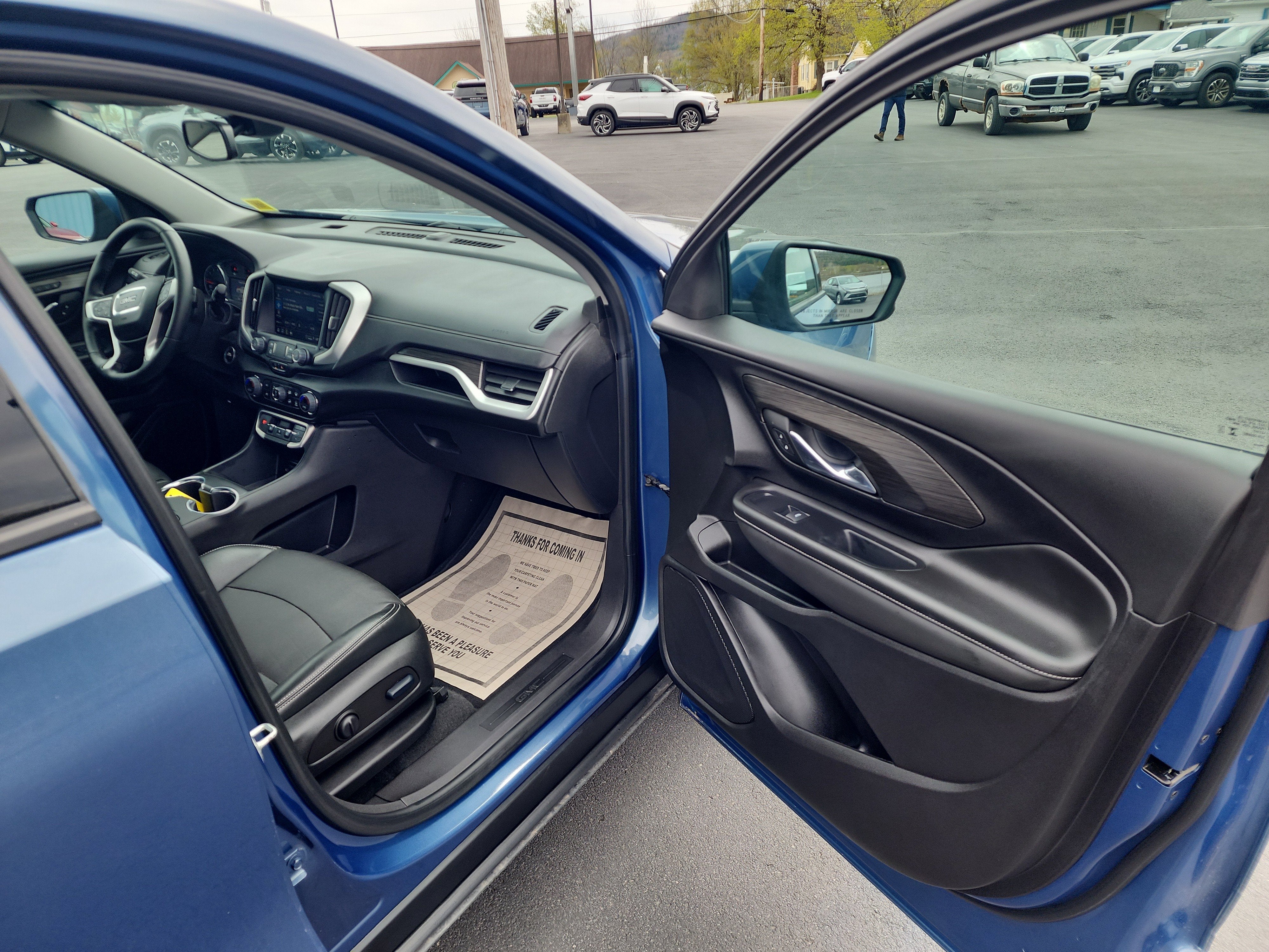 2024 GMC Terrain SLT
