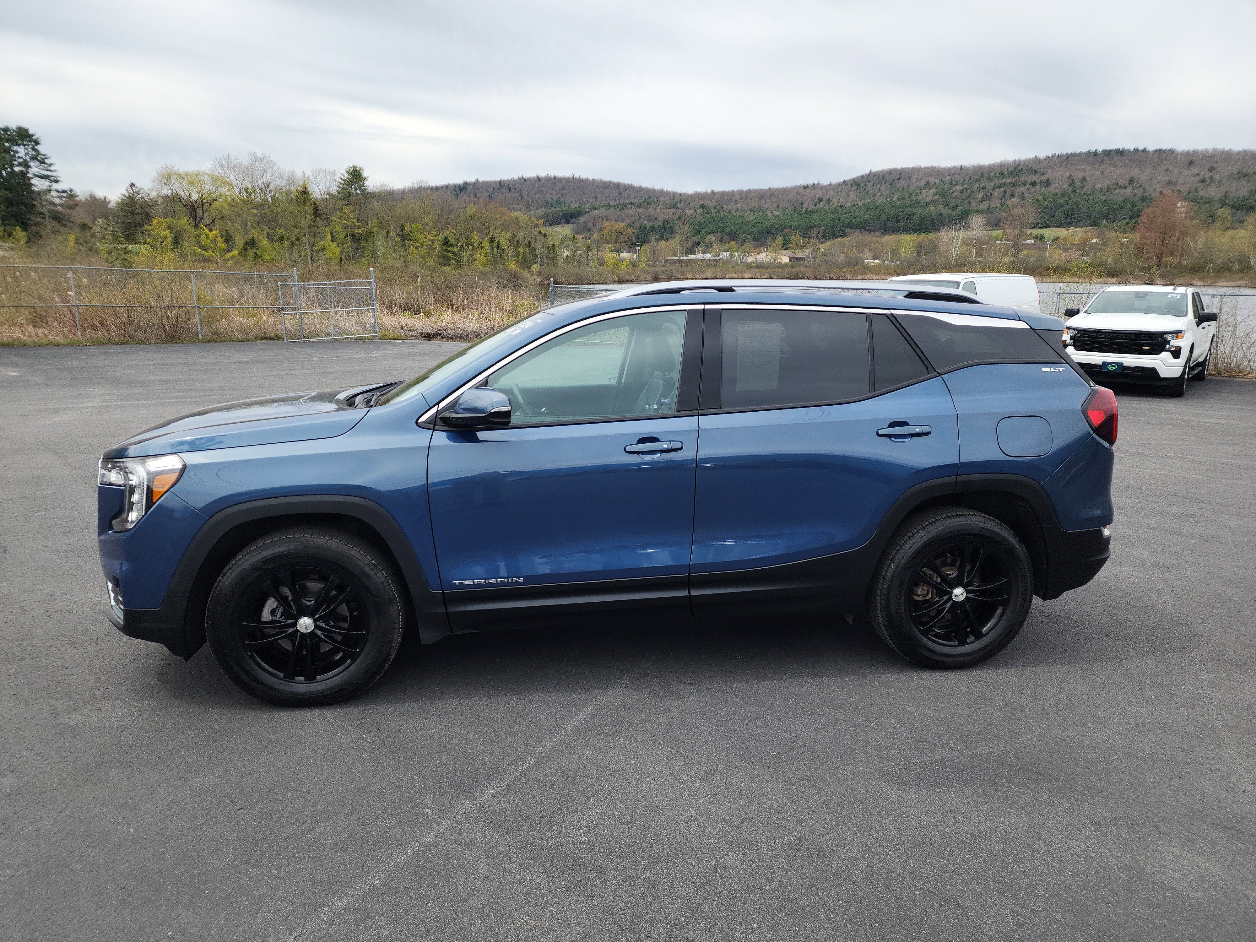 2024 GMC Terrain SLT