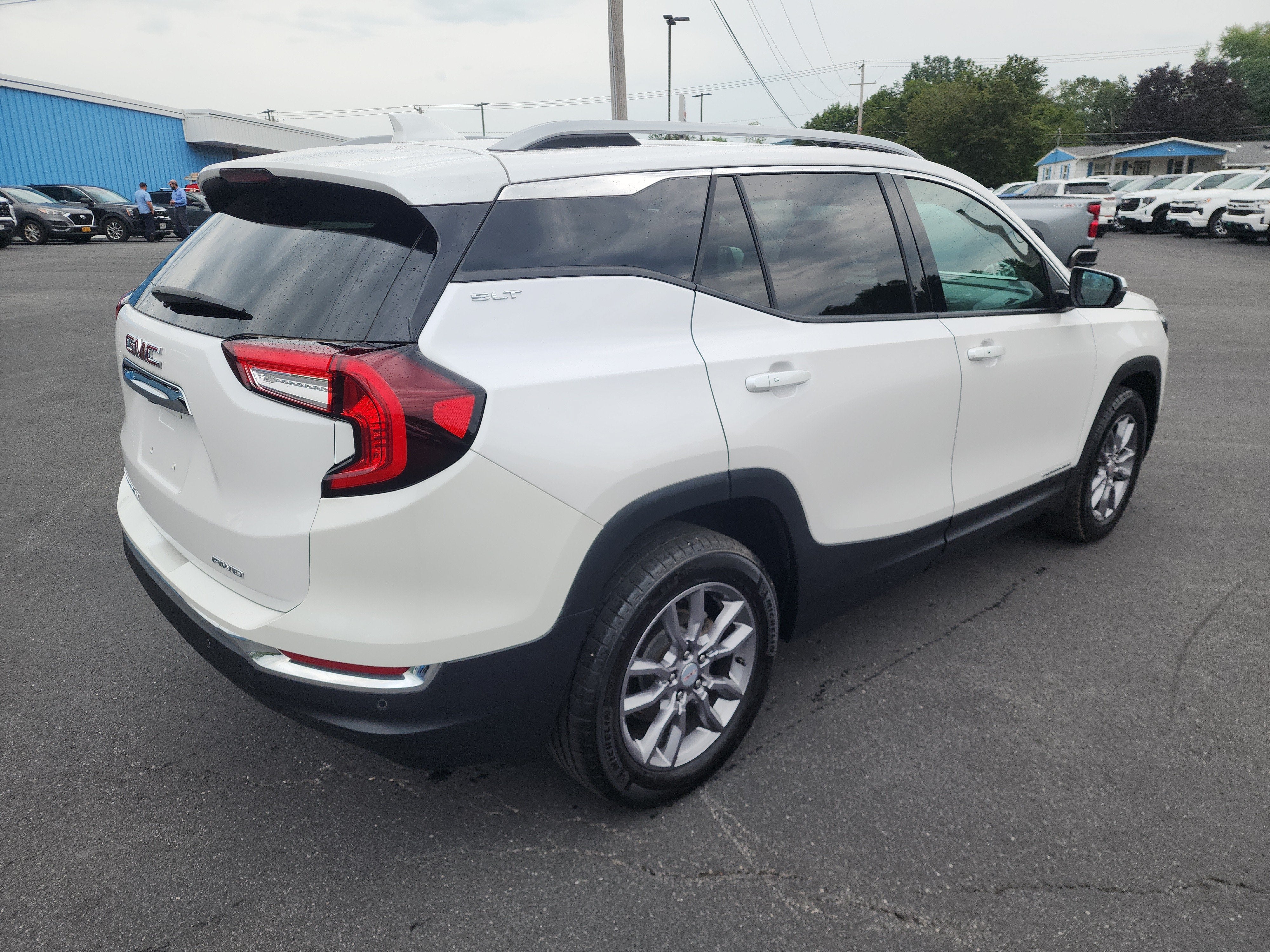 2024 GMC Terrain SLT