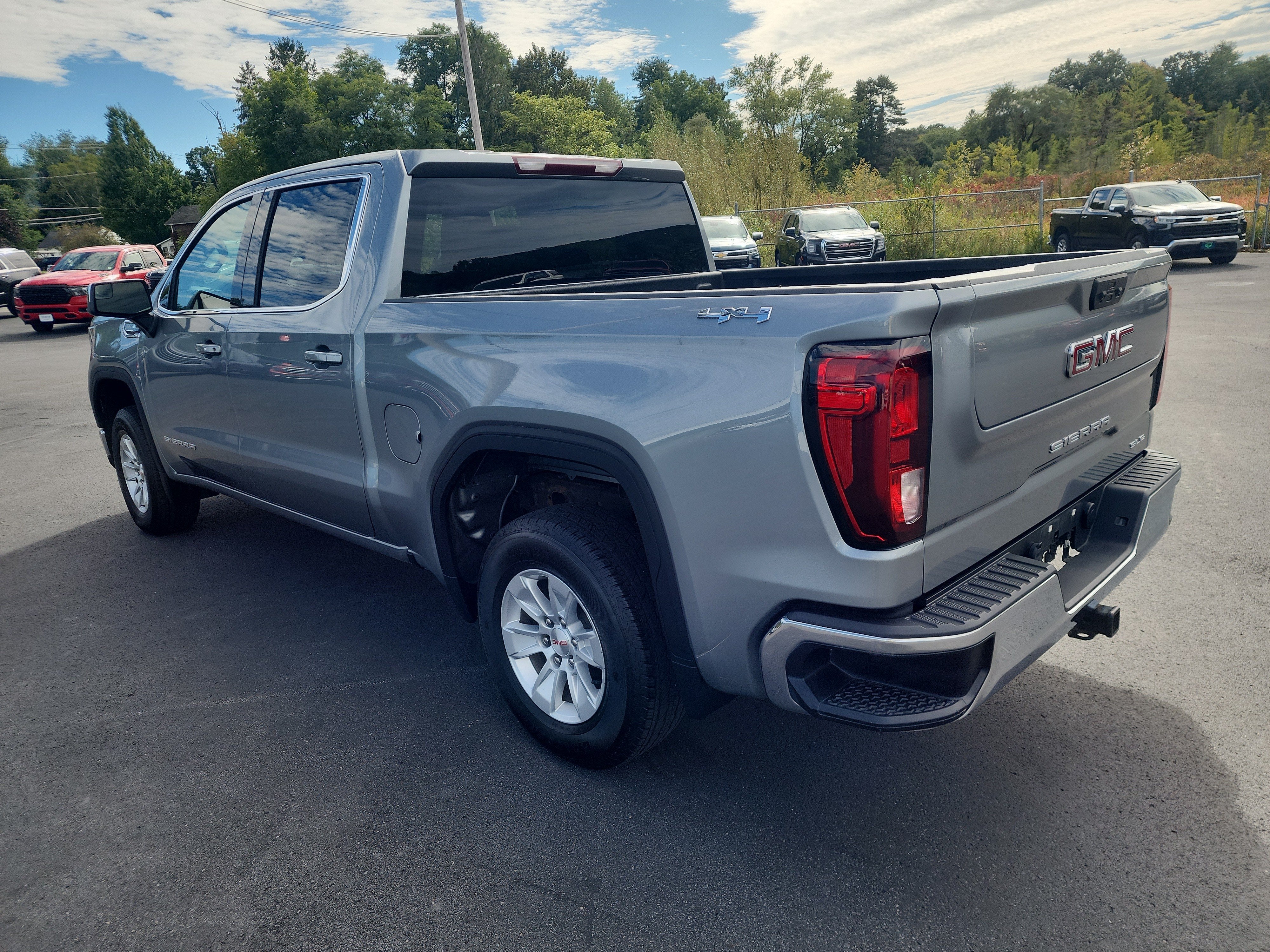 2024 GMC Sierra 1500 SLE