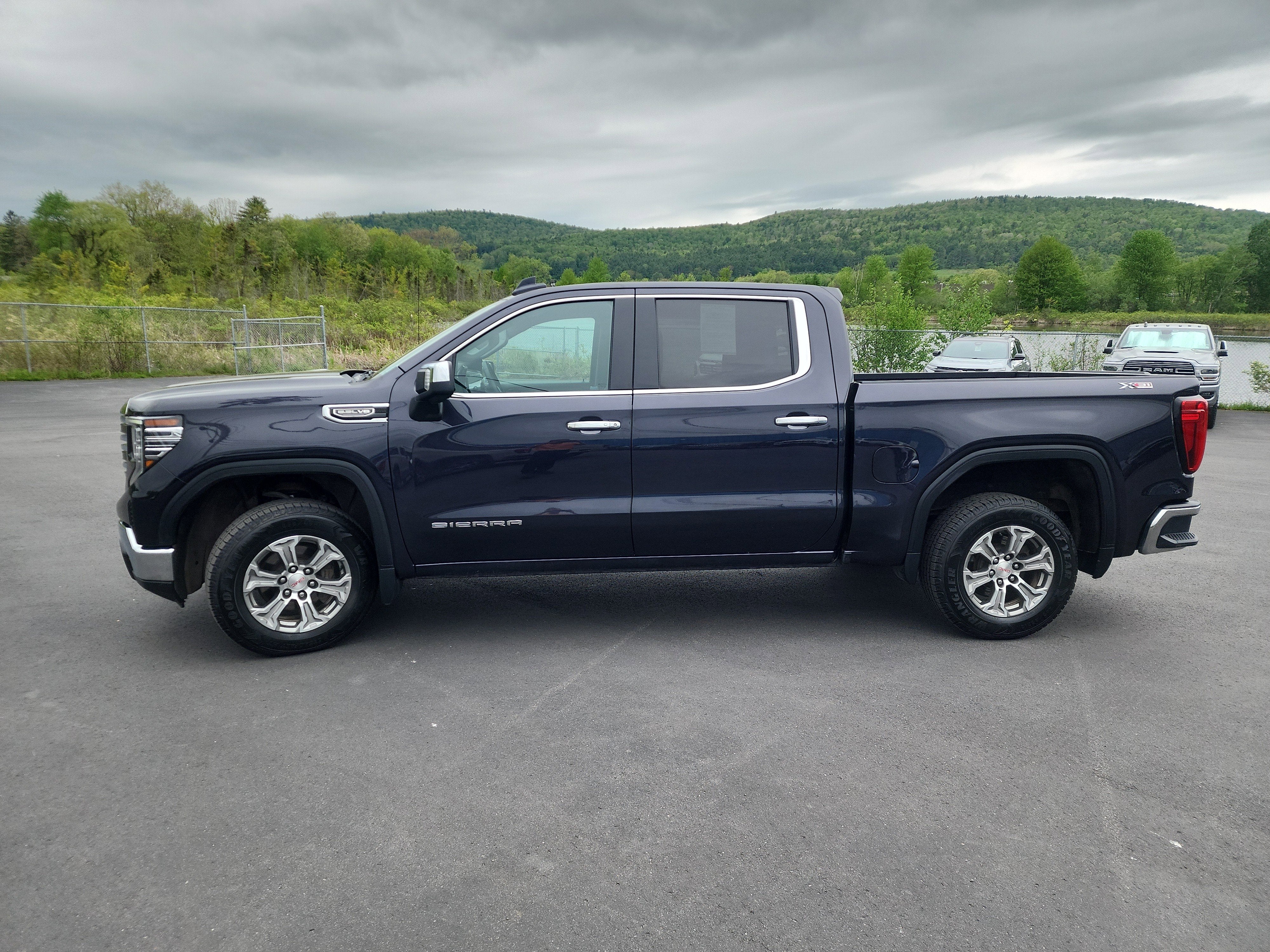 2023 GMC Sierra 1500 SLT