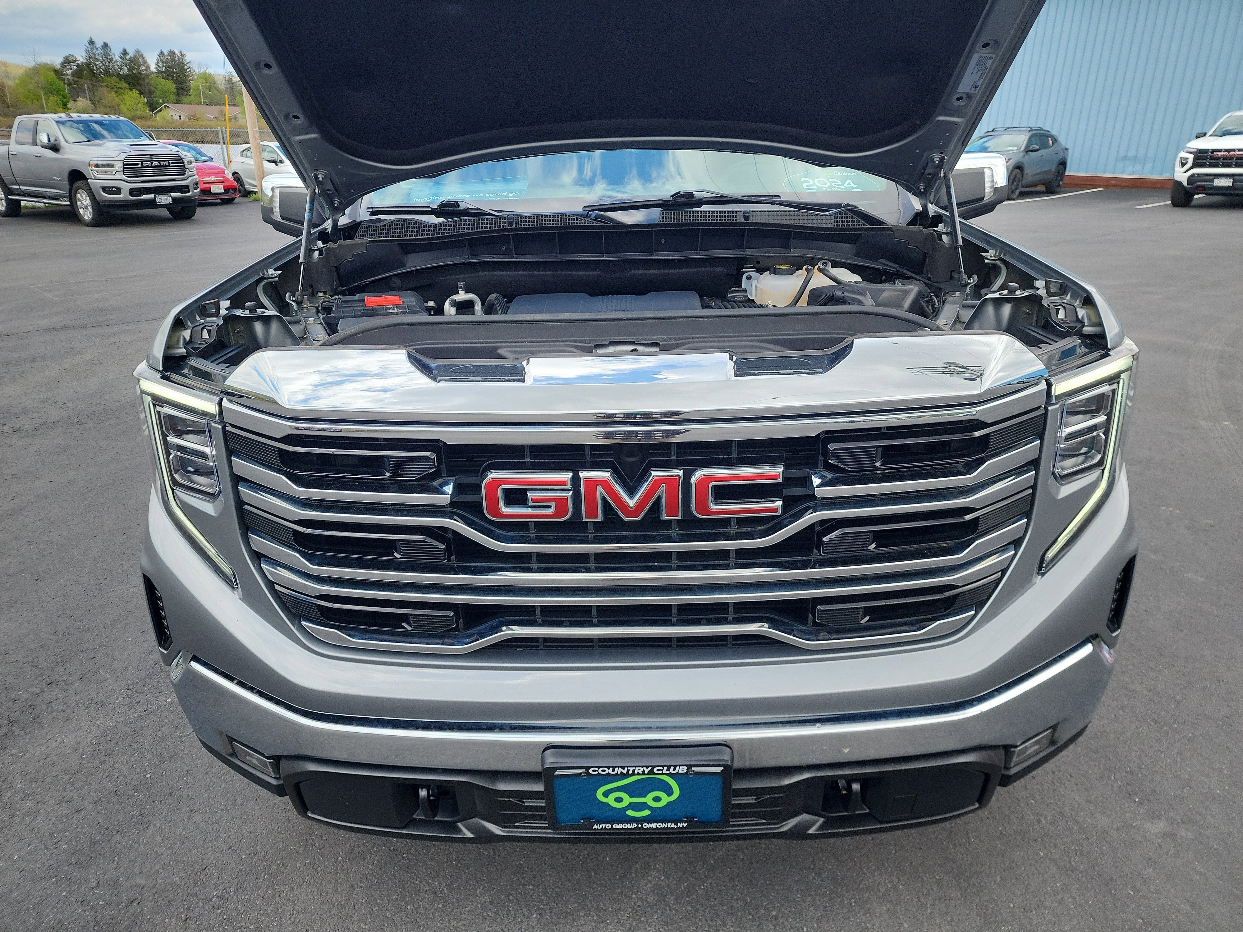 2024 GMC Sierra 1500 SLT