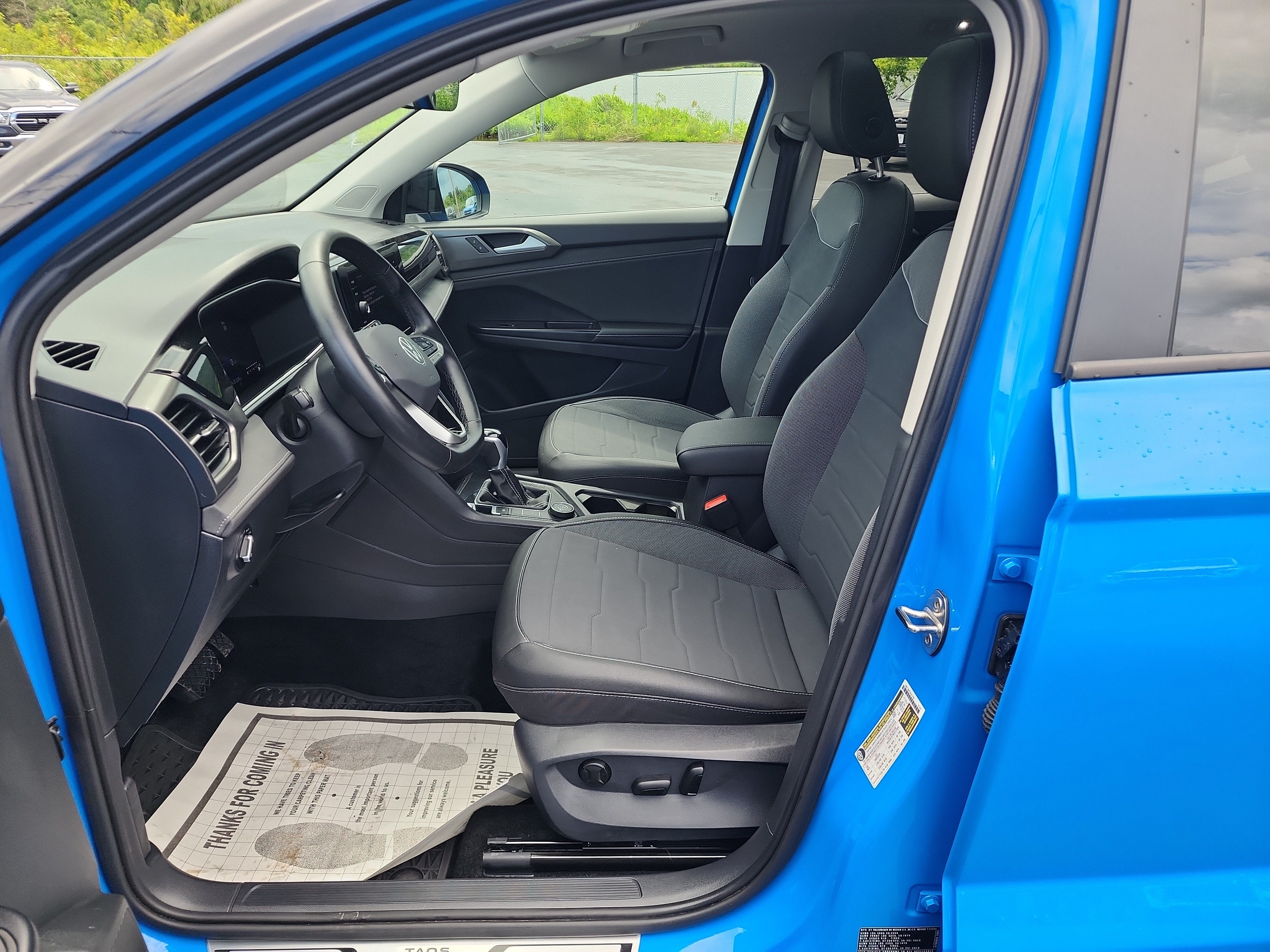 2025 Volkswagen Taos 1.5T SE Black