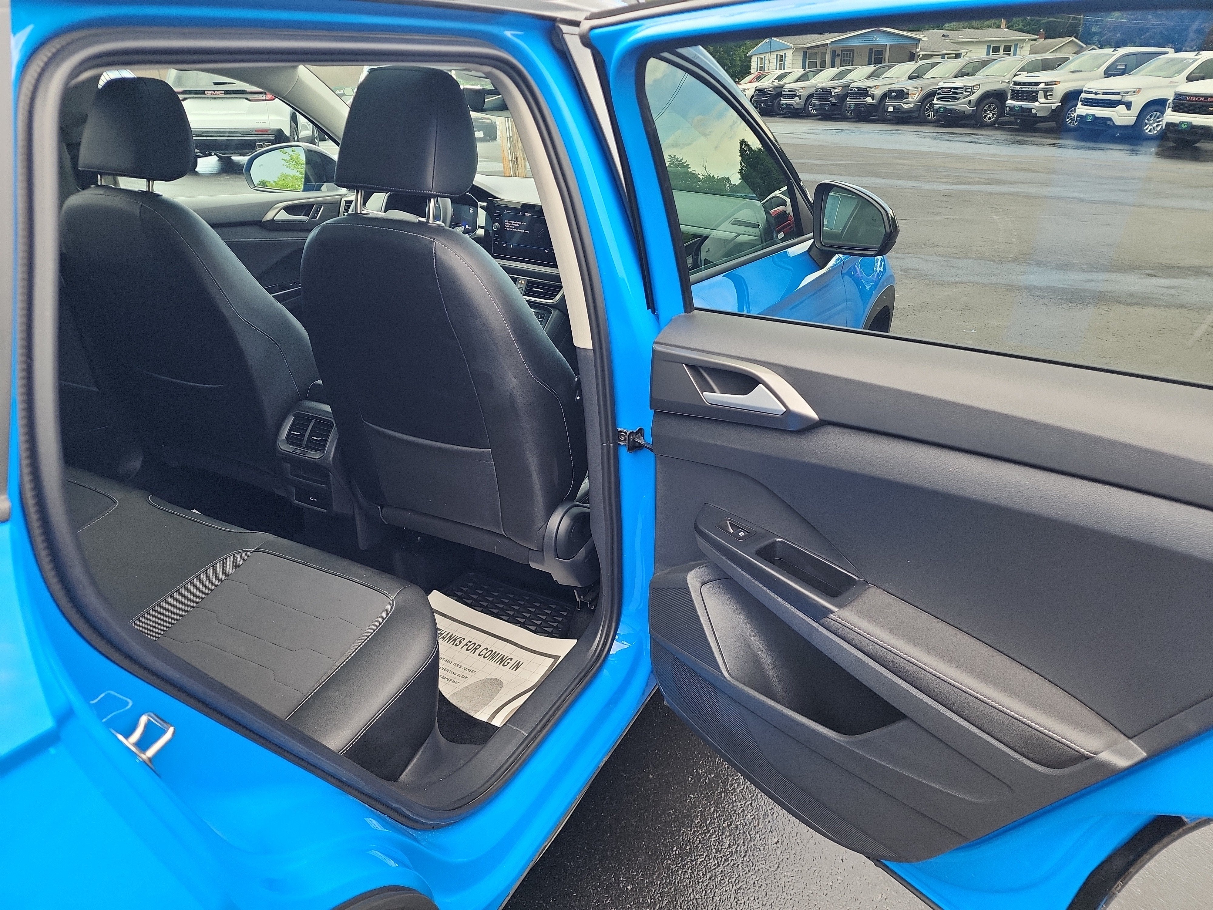 2025 Volkswagen Taos 1.5T SE Black