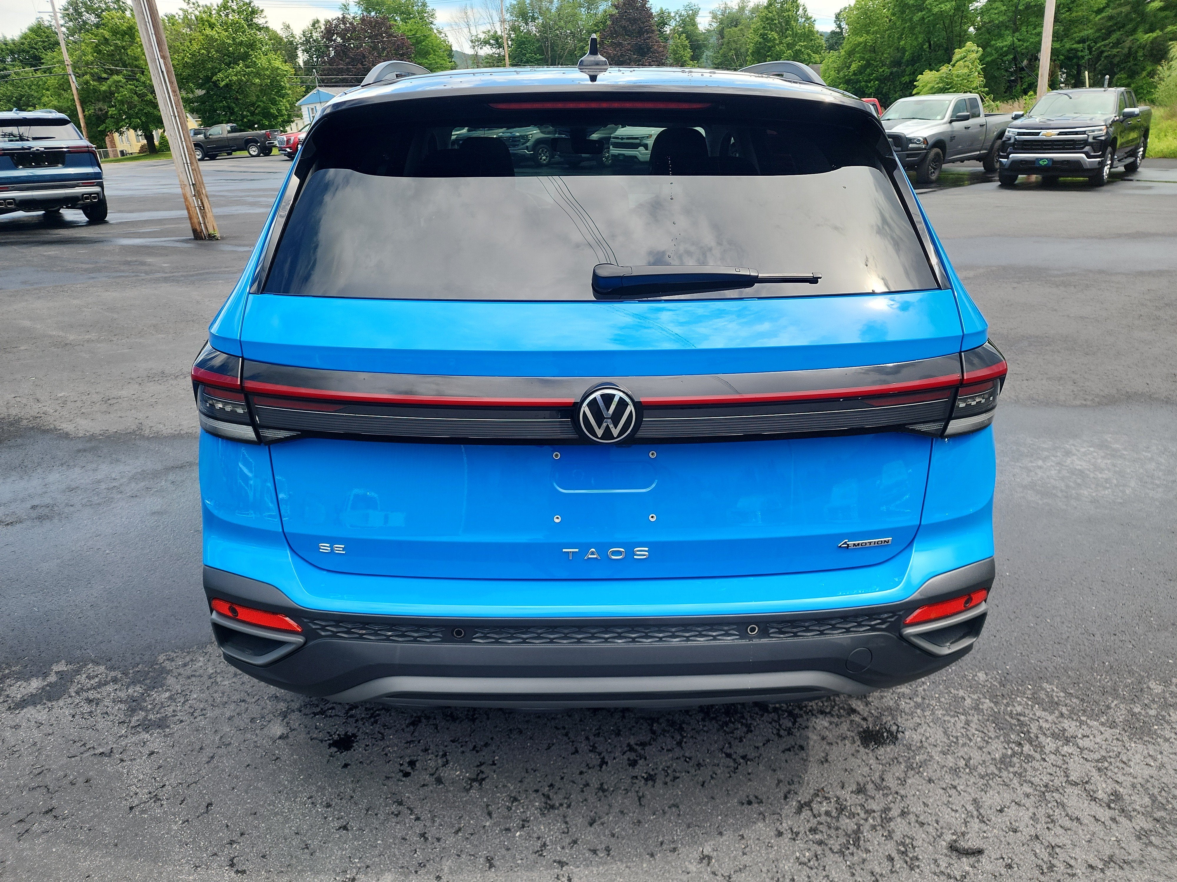 2025 Volkswagen Taos 1.5T SE Black