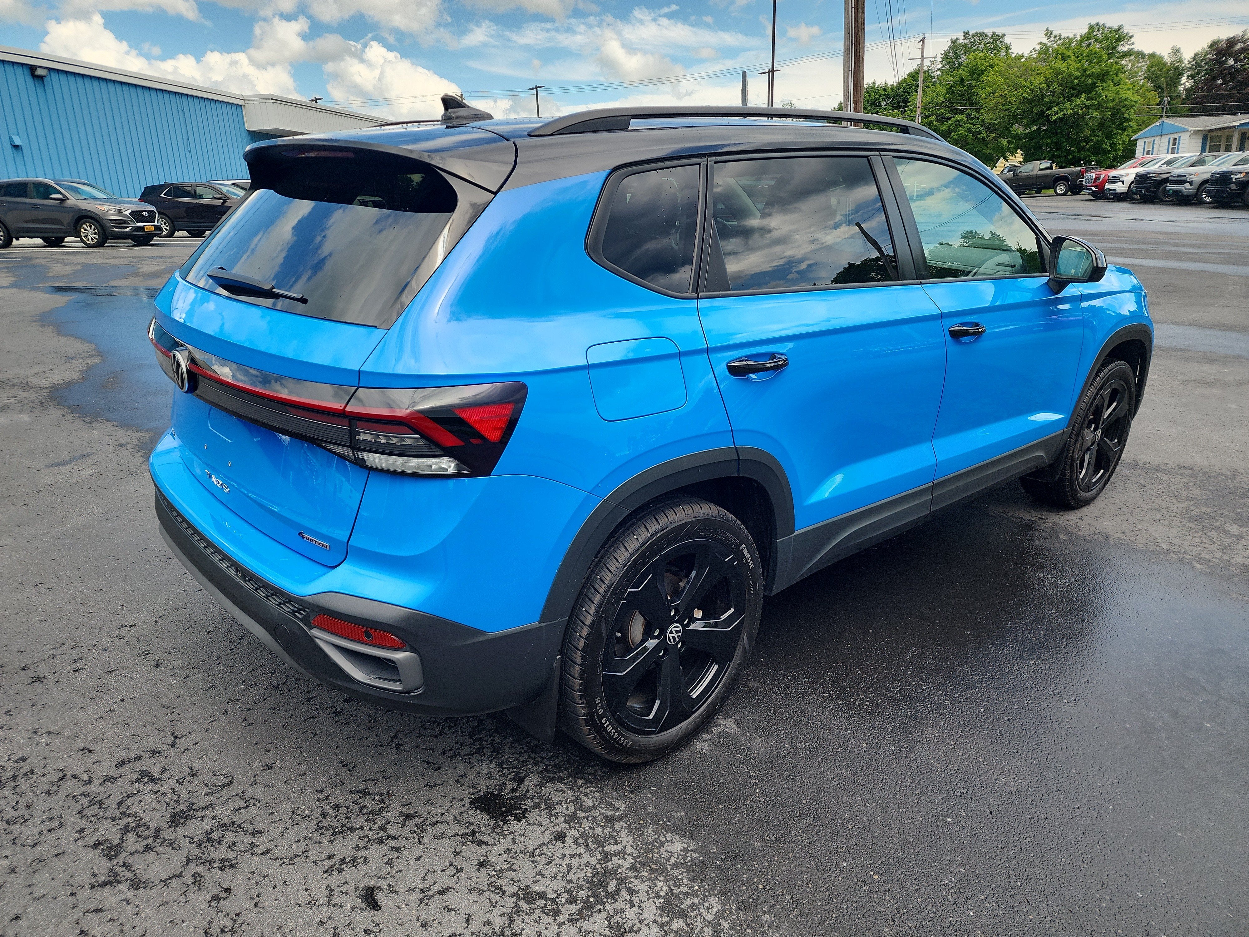 2025 Volkswagen Taos 1.5T SE Black