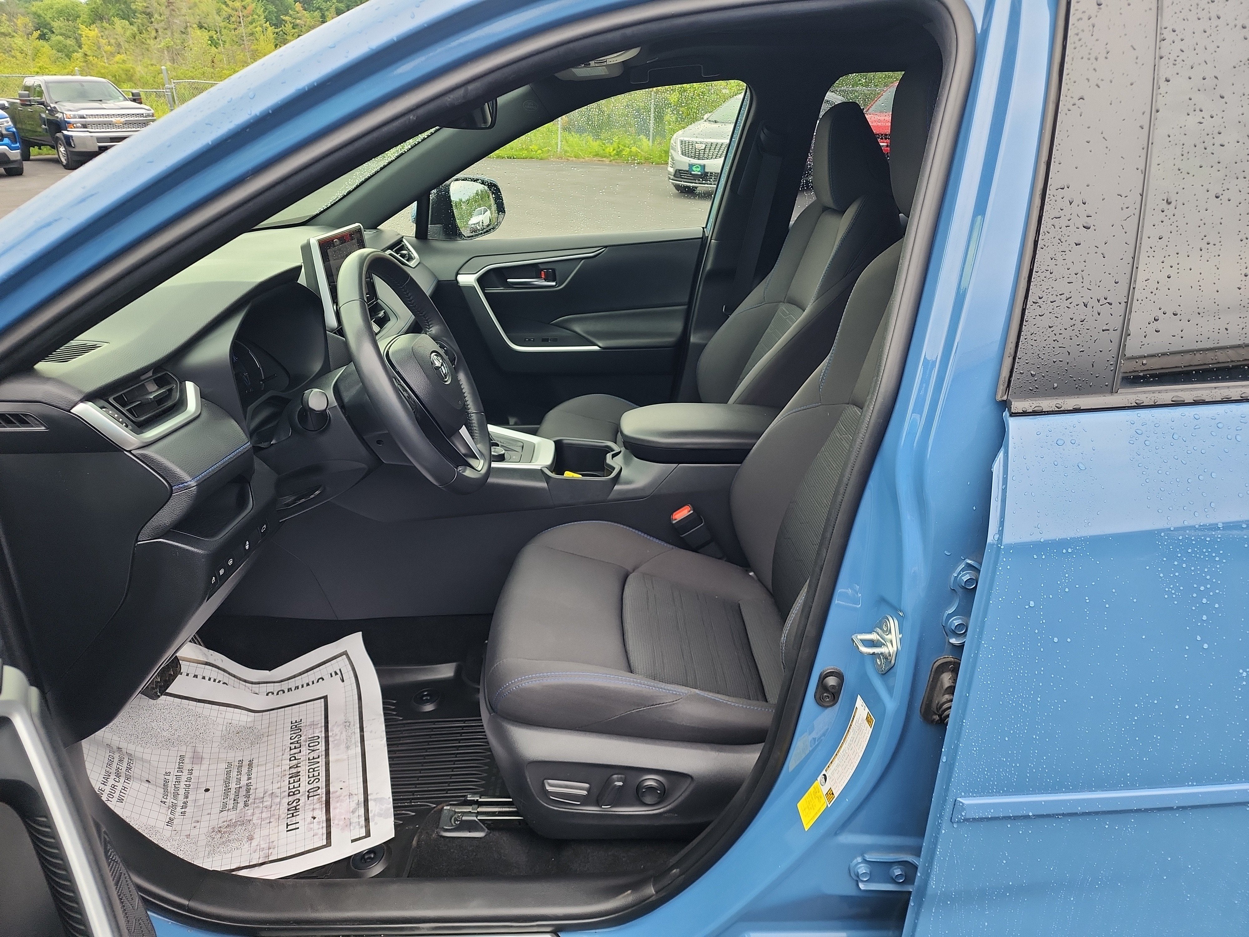 2023 Toyota RAV4 Hybrid SE