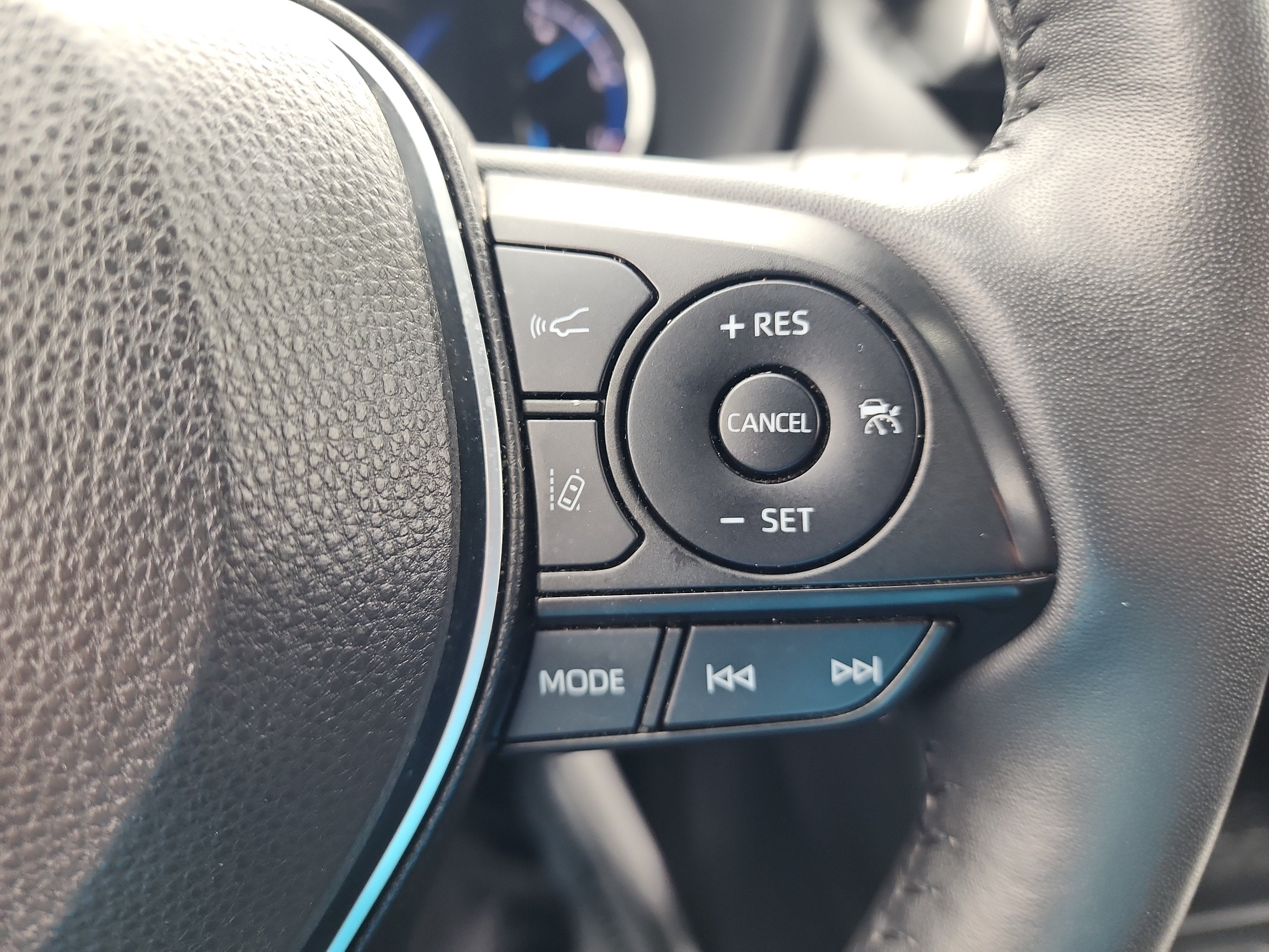 2023 Toyota RAV4 Hybrid SE