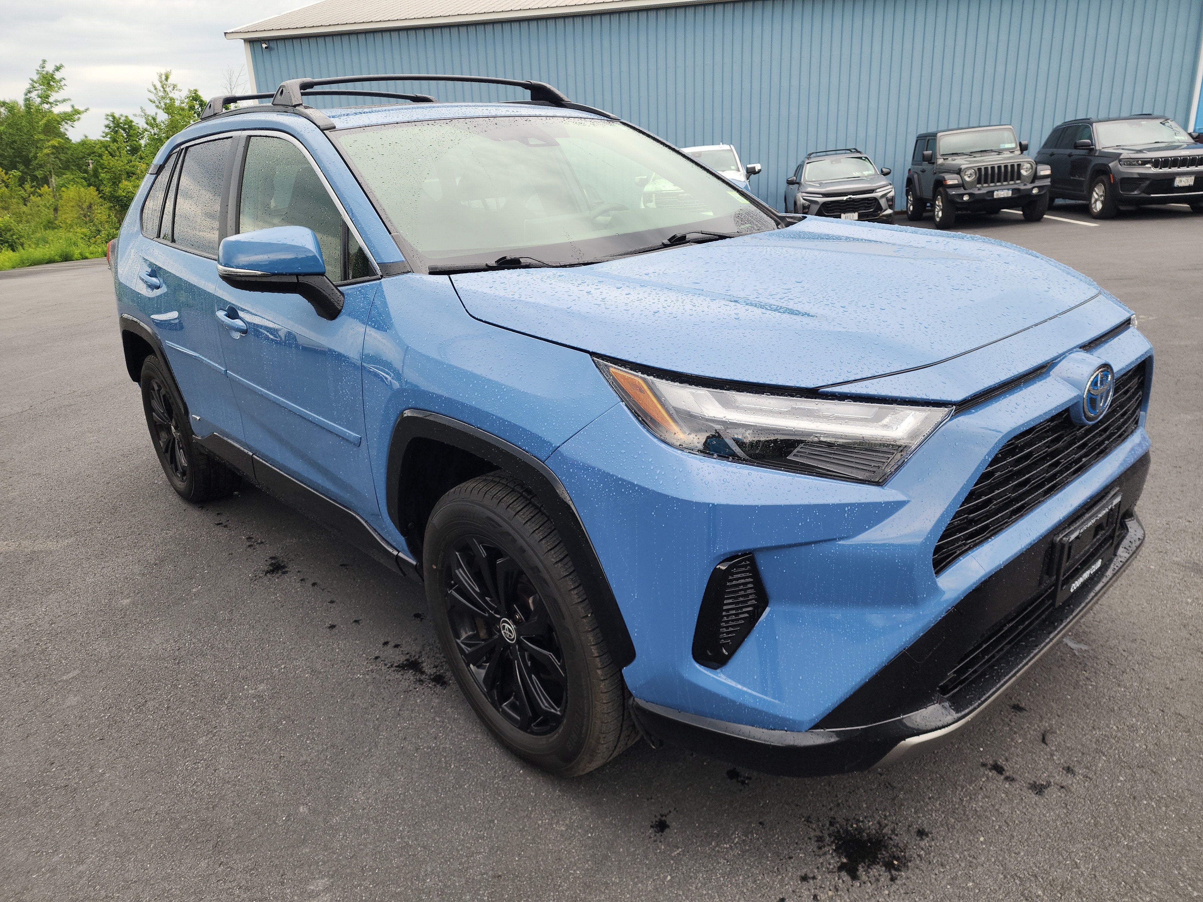 2023 Toyota RAV4 Hybrid SE