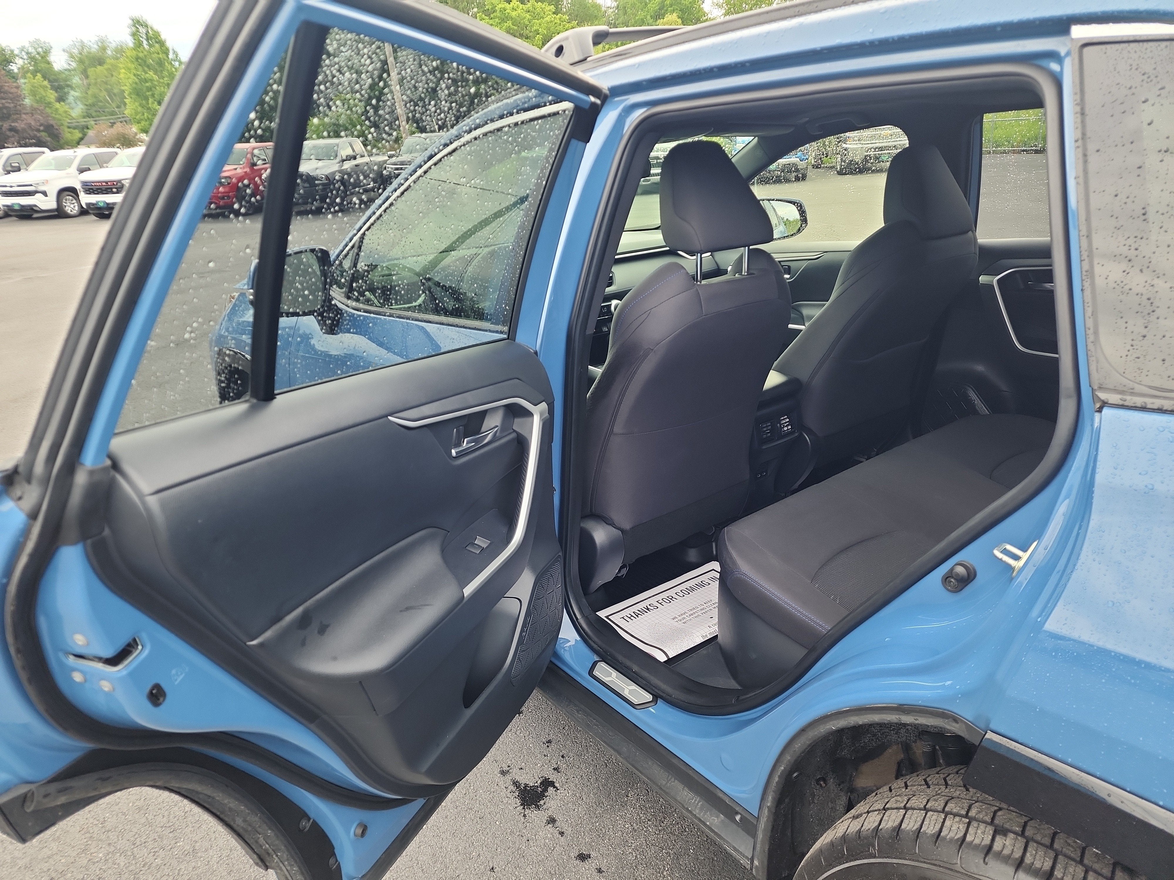 2023 Toyota RAV4 Hybrid SE