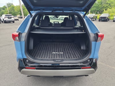 2023 Toyota RAV4 Hybrid SE