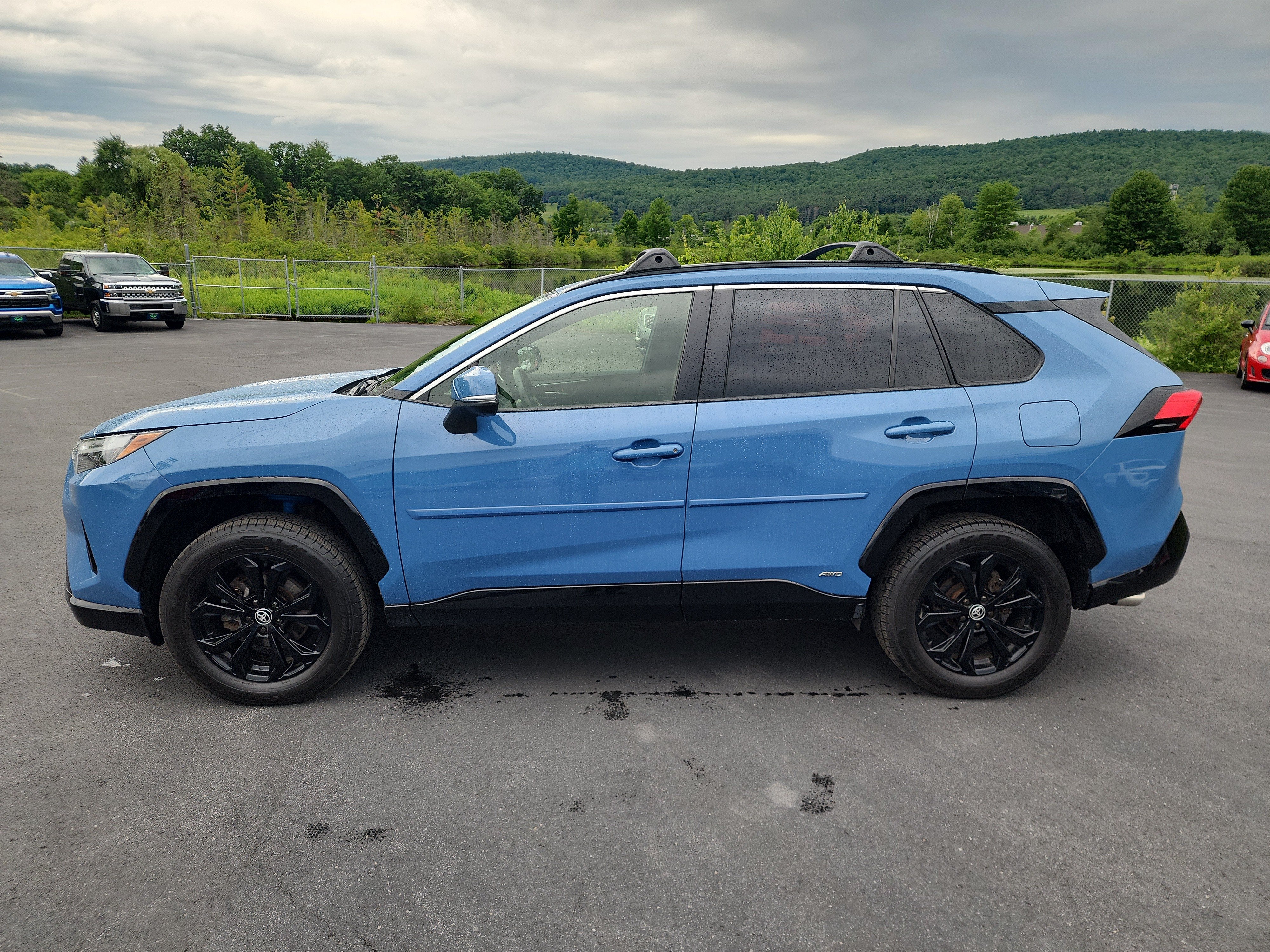 2023 Toyota RAV4 Hybrid SE