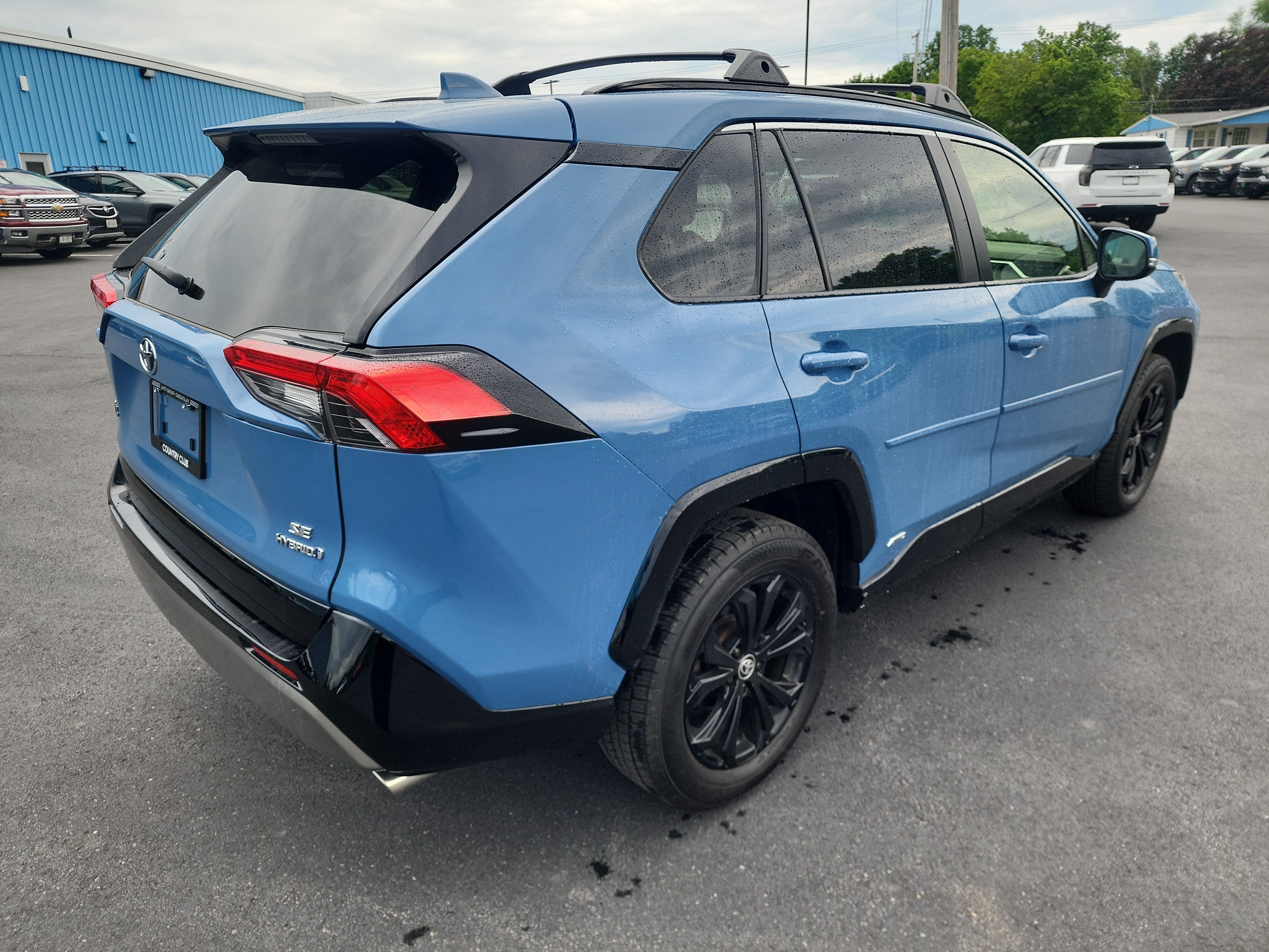 2023 Toyota RAV4 Hybrid SE