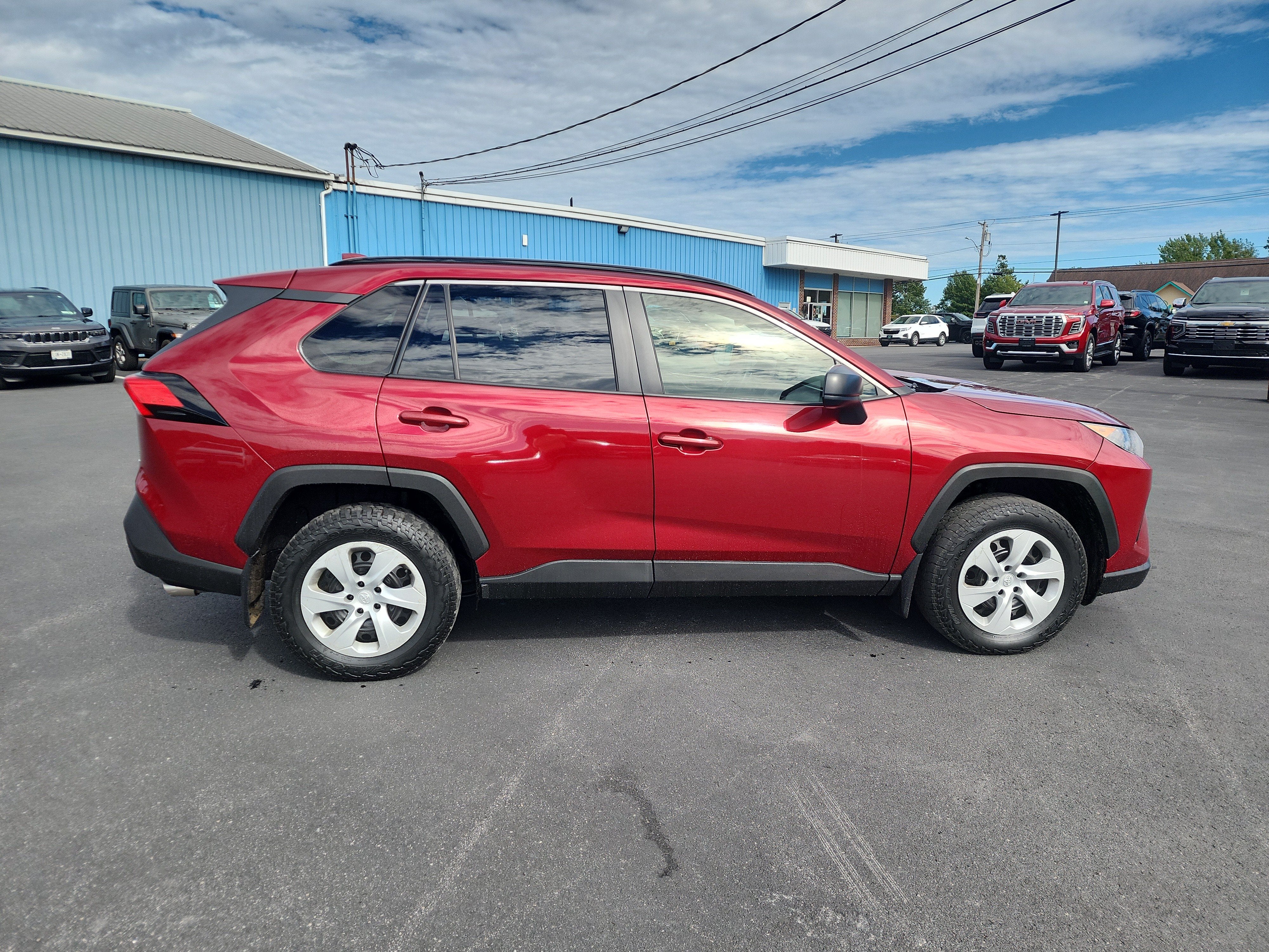 2020 Toyota RAV4 LE