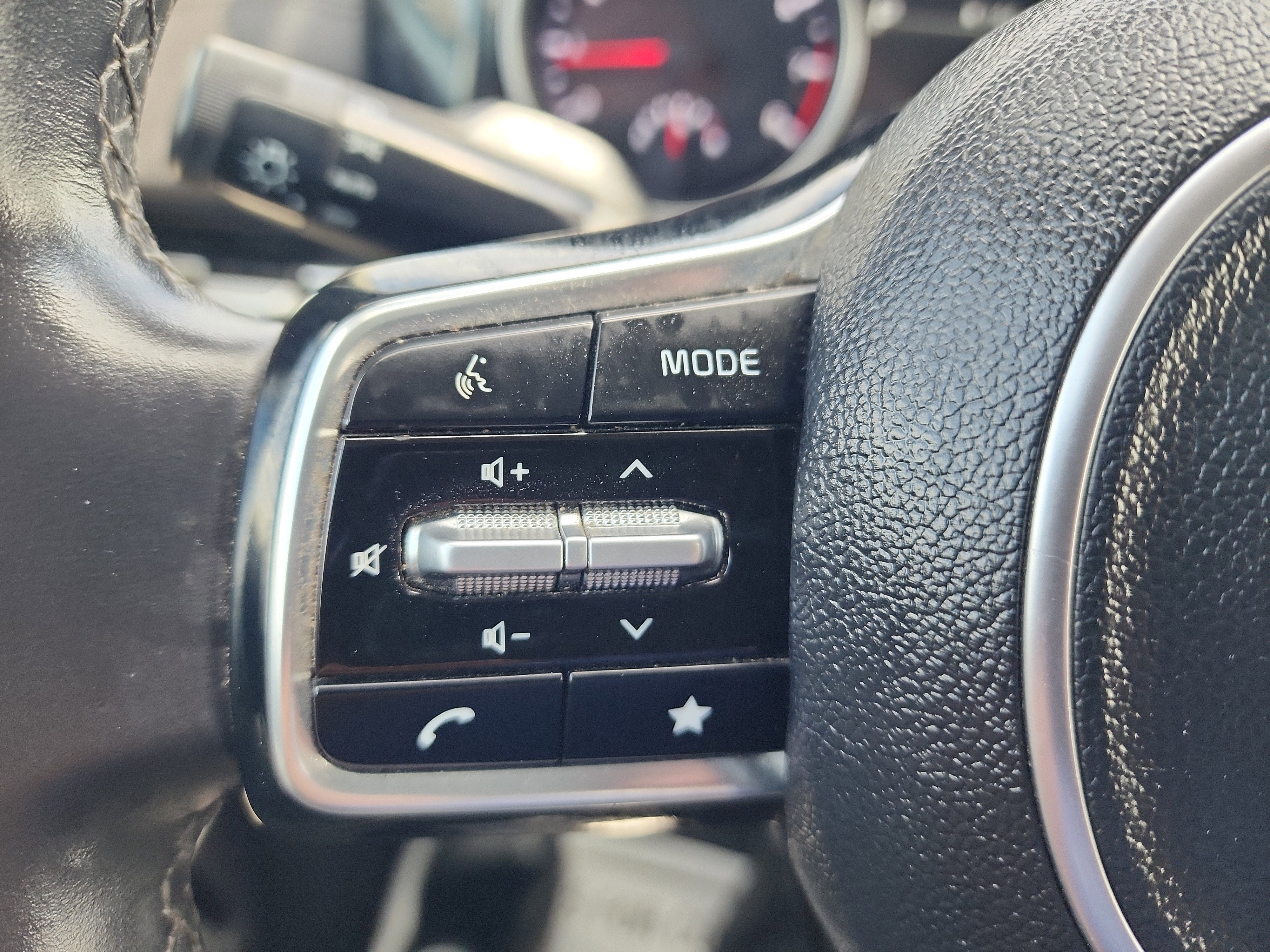 2024 Kia Carnival MPV EX